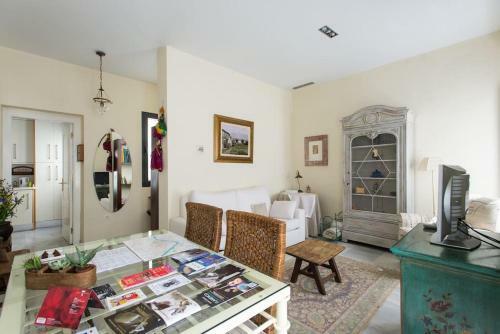 Apartamento Apt. Sierpes-cuna, Wifi, Hvac (vft/se/00239)