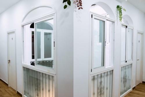 Triana Riverside Guesthouse