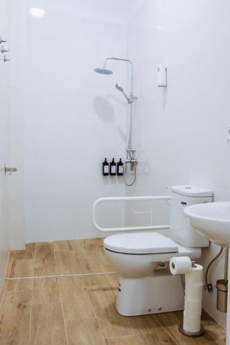 Triana Riverside Guesthouse
