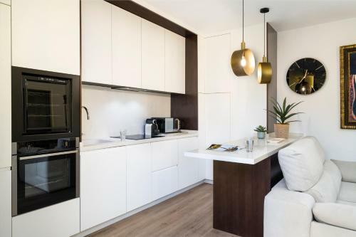 Monkeys Apartments Faustino �lvarez Deluxe & Courtyard