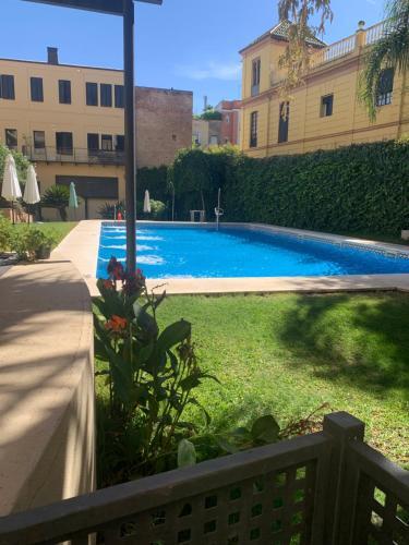 Apartamento Pr�ximo Al Centro De 2 Dormitorios Con Piscina.