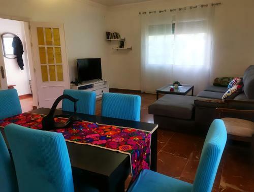 Chalet Con Jard�n, Piscina Privada Y Parking