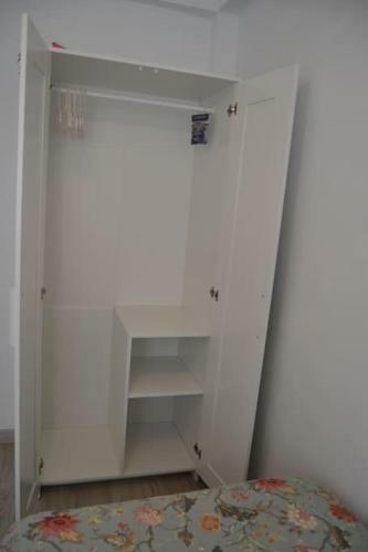 Cozy And Well Connected Apartment