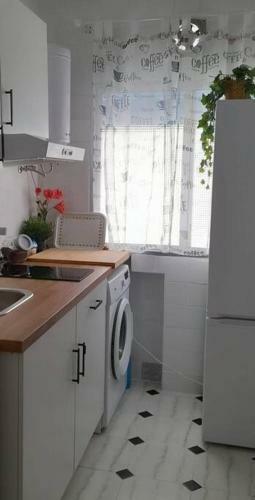 Cozy And Well Connected Apartment