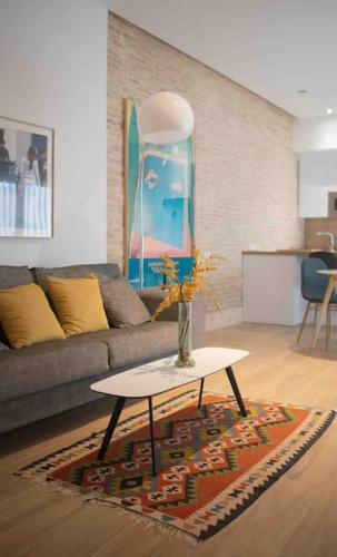 Apartamento Suite En Triana, Tranquilo, Independiente