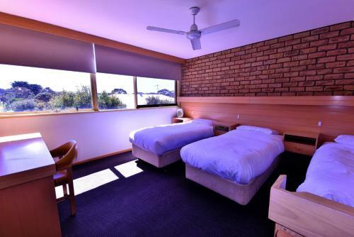 Flinders Cove Motel