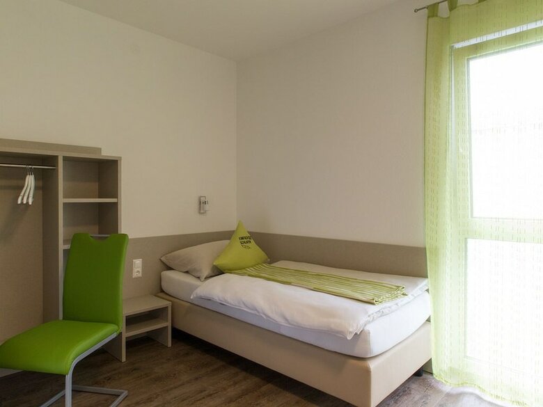 Smart Motel