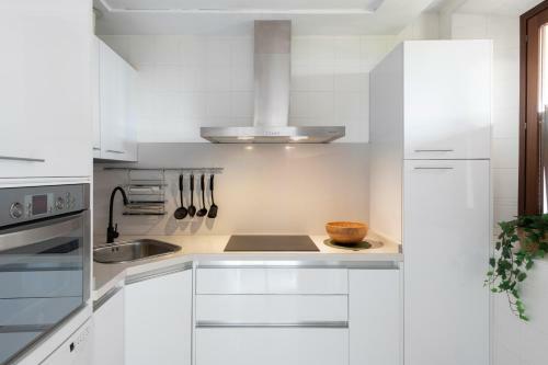 Magno Apartments San Laureano - Private Parking Included