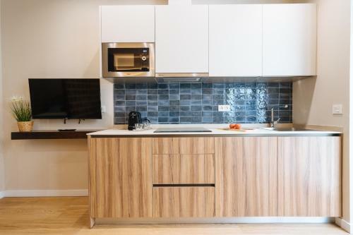 New Hostly Alameda Apartments