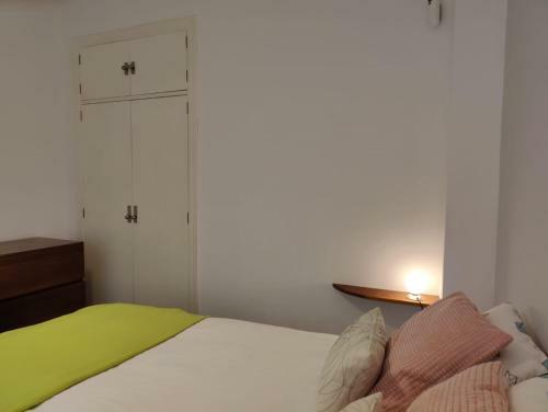 Luminoso Apartamento Casco Hist�rico Feria - Alameda