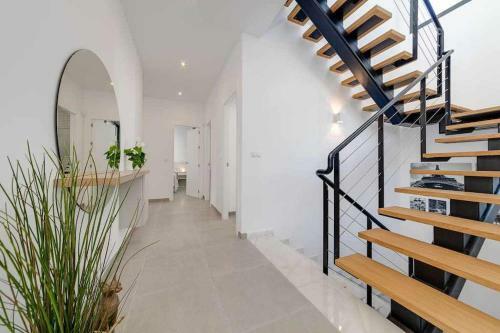 Magn�fica Villa Con Piscina Climatizada