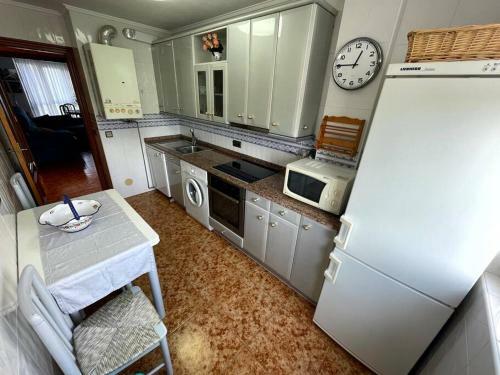 Apartamento Casa Playa Berria/santo�a