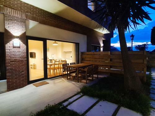 Apartamentos Costa Mer�n