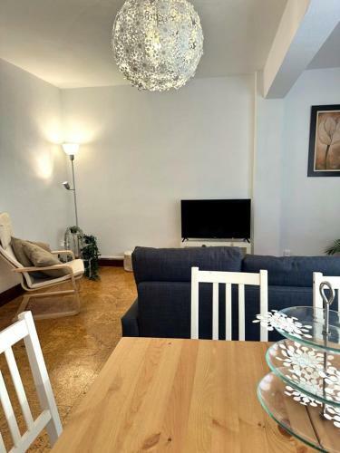 Apartamento Piso Soleado, Pr�ximo Al Centro, 8 Plazas Y F�cil Aparcamiento