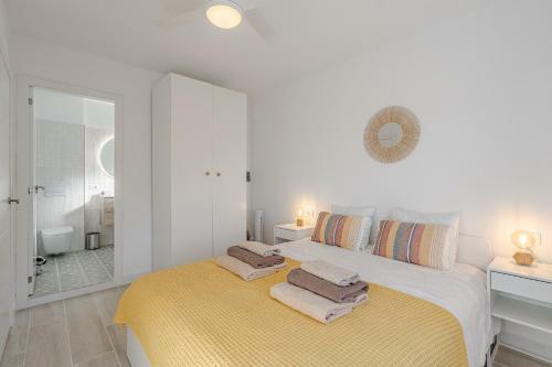 Cliff Haven Sea View Apartment - Adults Only