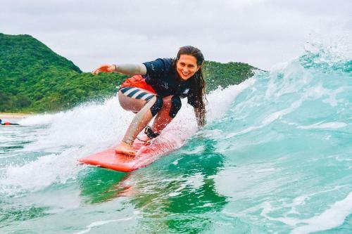 Hostal Escuela De Surf Waves Sound