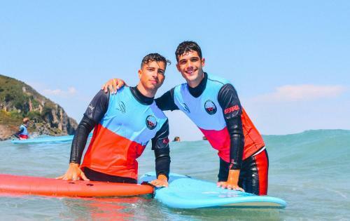 Hostal Escuela De Surf Waves Sound