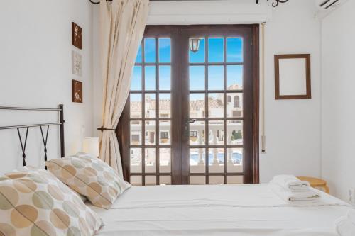 Apartamento La Campana Townhouse With Pool Ref 222