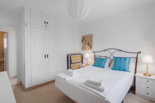Apartamento La Campana Townhouse With Pool Ref 222