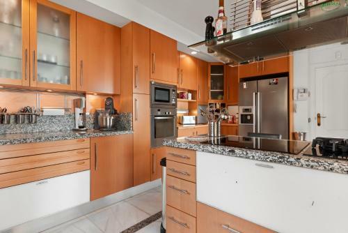 Villa Breathtaking Mansion With Pool - Ref 85