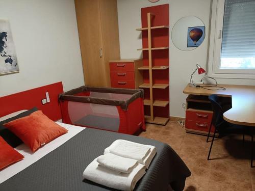 Casa Con Jard�n Y Piscina Privada.