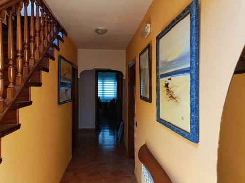 Casa Con Jard�n Y Piscina Privada.