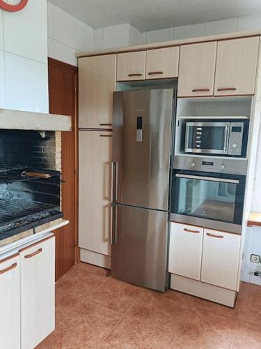 Casa Con Jard�n Y Piscina Privada.
