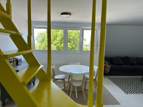 Design Apartment With Garage