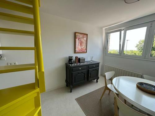 Design Apartment With Garage