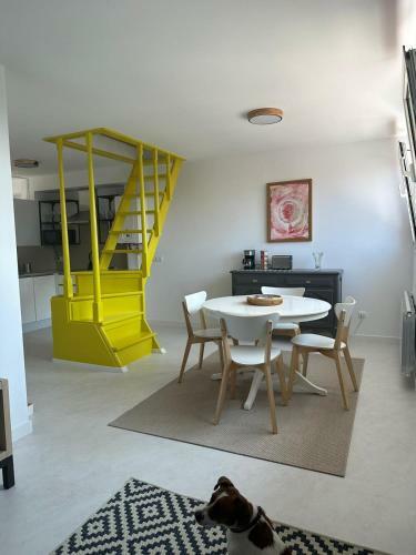 Design Apartment With Garage