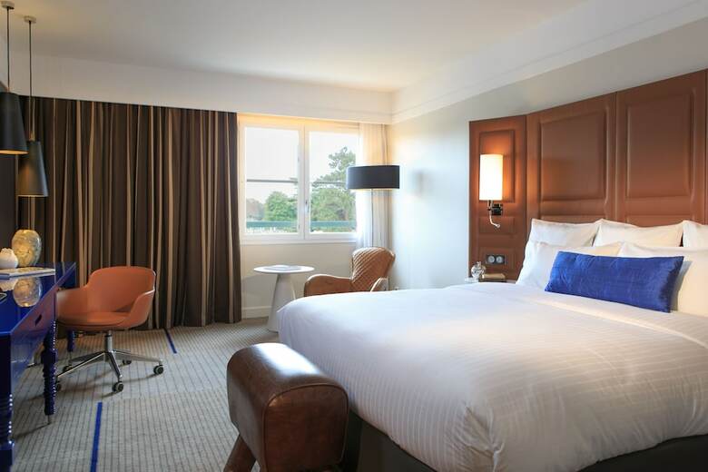 Hotel Renaissance Paris Hippodrome De Saint-cloud