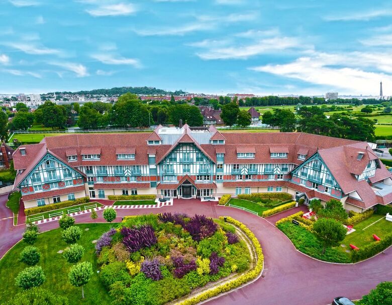 Hotel Renaissance Paris Hippodrome De Saint-cloud