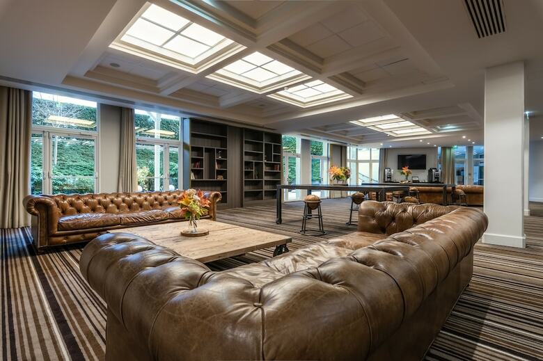 Hotel Renaissance Paris Hippodrome De Saint-cloud