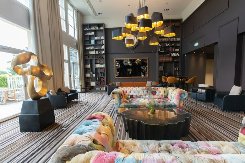 Hotel Renaissance Paris Hippodrome De Saint-cloud