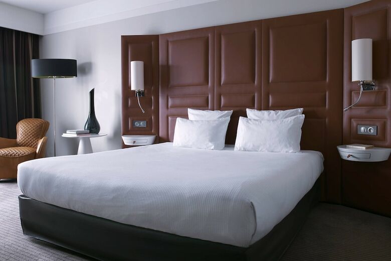 Hotel Renaissance Paris Hippodrome De Saint-cloud