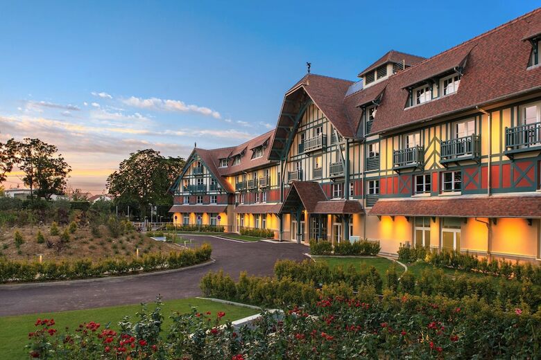 Hotel Renaissance Paris Hippodrome De Saint-cloud