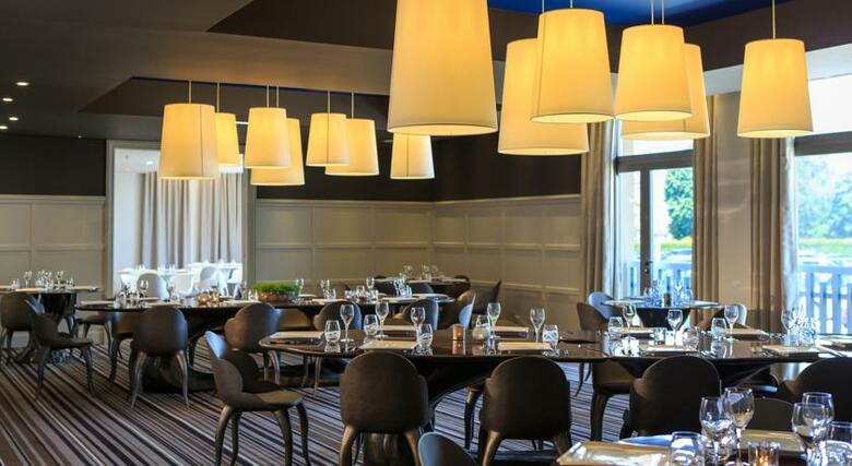 Hotel Renaissance Paris Hippodrome De Saint-cloud