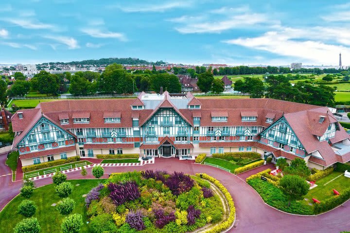 Hotel Renaissance Paris Hippodrome De Saint-cloud