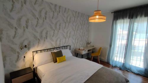 Rosa De Ciudad. Chalet C�ntrico Con Mucha Intimidad
