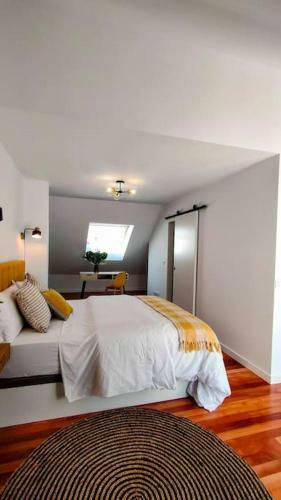 Rosa De Ciudad. Chalet C�ntrico Con Mucha Intimidad
