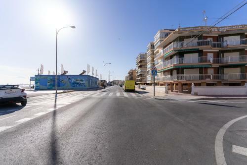 Apartamento Rentafive Primera L�nea Terraza Reformado