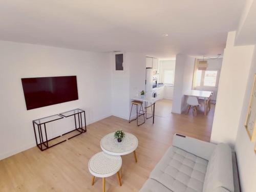 Apartamento Vistas, Reci�n Reformado, 2 Dormitorios Dobles.