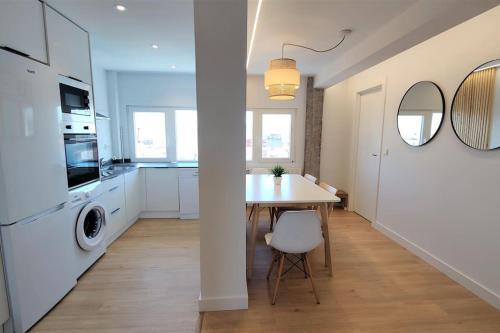 Apartamento Vistas, Reci�n Reformado, 2 Dormitorios Dobles.
