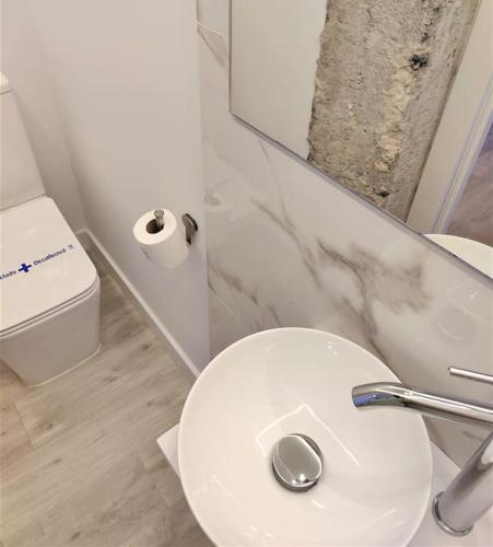 Apartamento Vistas, Reci�n Reformado, 2 Dormitorios Dobles.