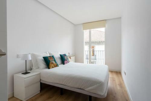 Apartamento Piso Moderno En El Centro Detr�s Del Edificio Banco Santander
