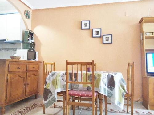 Apartamento Apto Con Terraza Y 2 Dormitorios. 600 Megas Wifi.