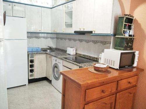 Apartamento Apto Con Terraza Y 2 Dormitorios. 600 Megas Wifi.