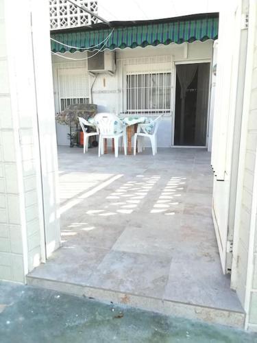 Apartamento Apto Con Terraza Y 2 Dormitorios. 600 Megas Wifi.