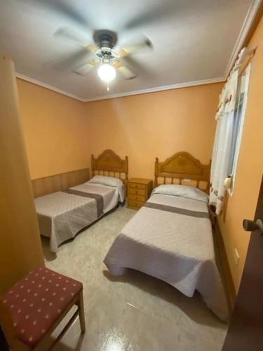 Apartamento Apto Con Terraza Y 2 Dormitorios. 600 Megas Wifi.