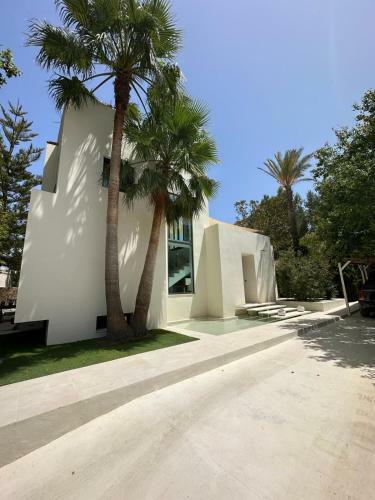 Preciosa Villa En Siesta